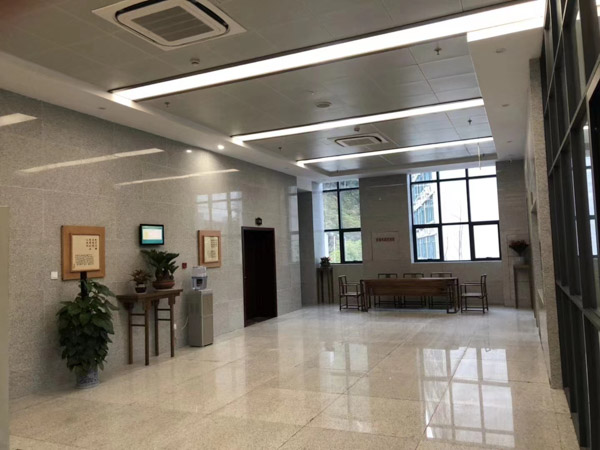 民間高利貸的利率該由誰(shuí)調(diào)節(jié)？松江律師事務(wù)所為您分析
