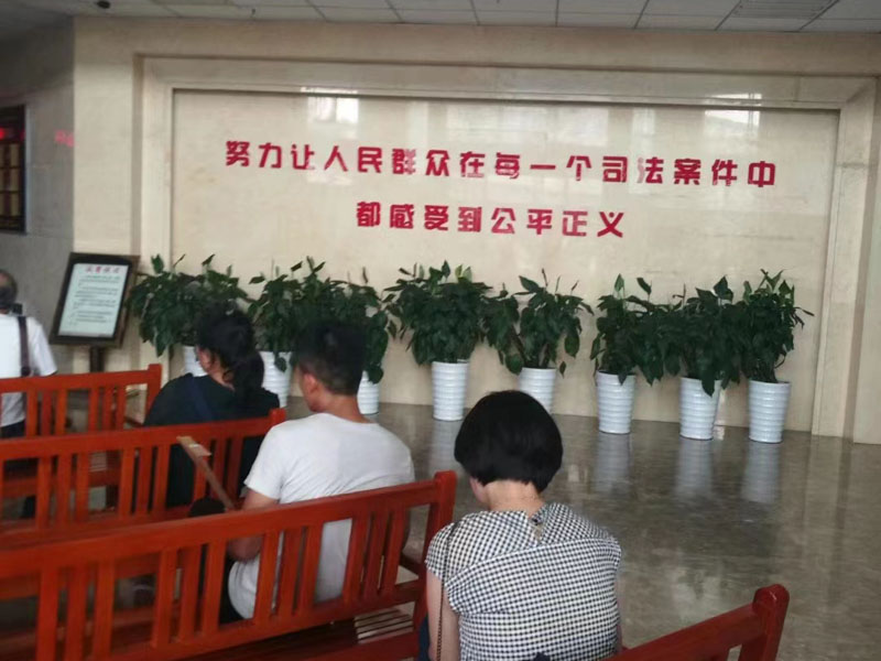“拆遷補償協議被冒簽”上熱搜，上海房地產律師稱：先拆后補應被確認違法