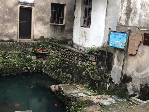 上海律師事務所來為大家淺析我國代位繼承人的局限性